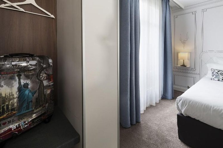 DOUBLE STANDARD Room