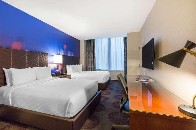DOUBLE KING SIZE BED Room