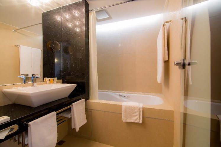 DOUBLE SINGLE USE DELUXE Room