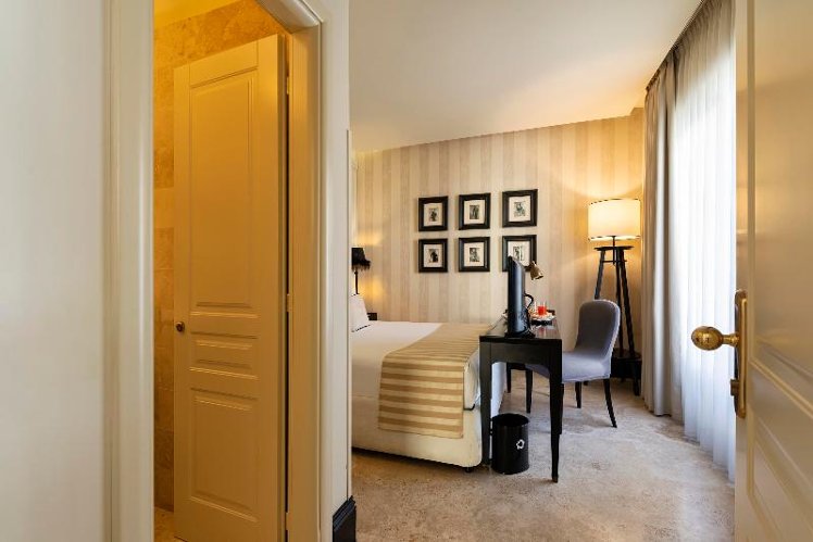 DOUBLE CLASSIC Room