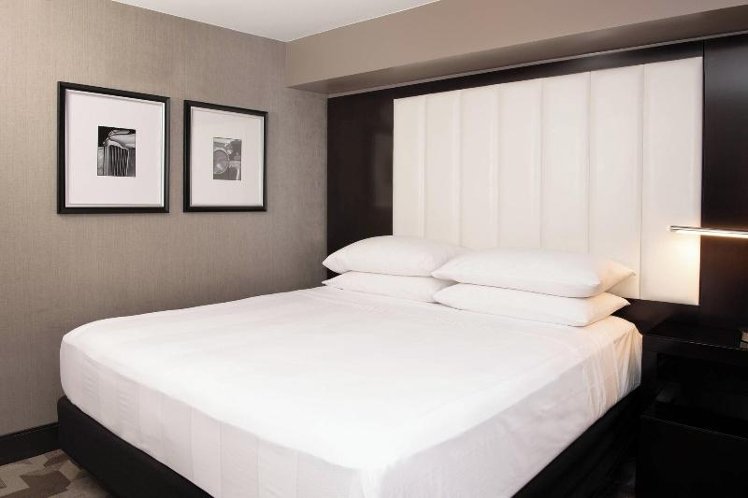 DOUBLE KING SIZE BED Room