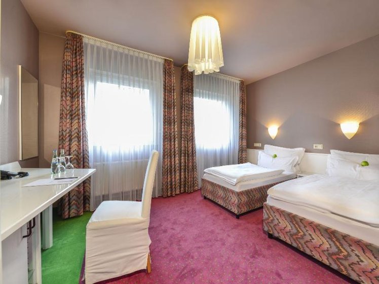 TWIN STANDARD Room