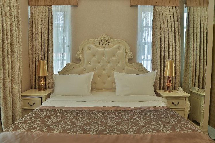 DOUBLE STANDARD Room