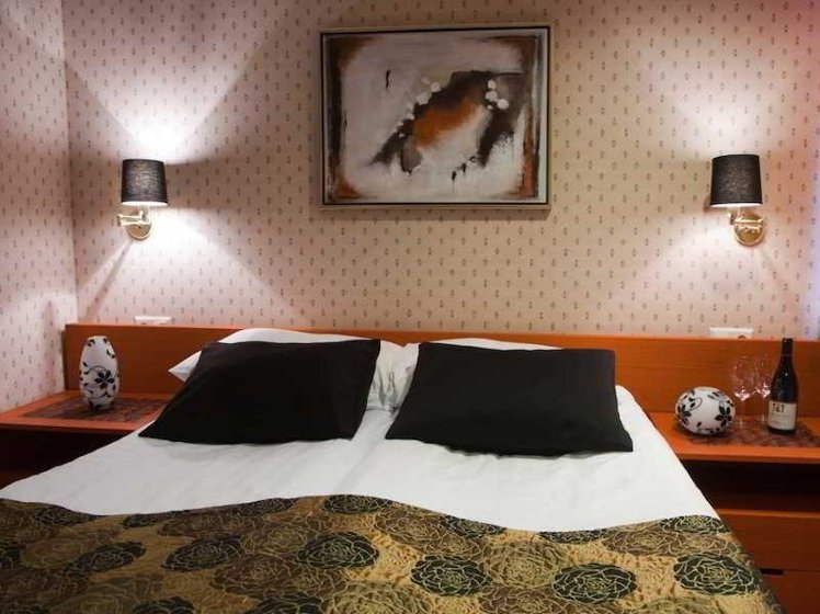 DOUBLE STANDARD Room