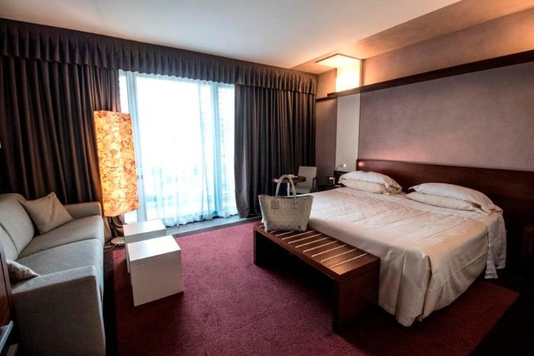 TRIPLE COMFORT Room
