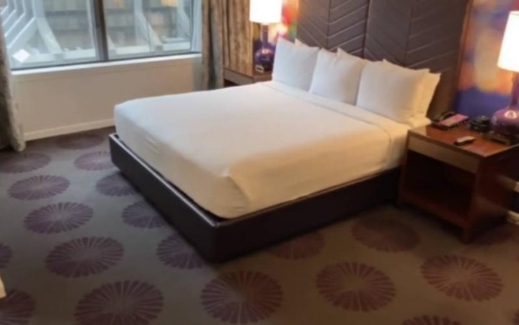 SUITE CITY VIEW KING BED Room