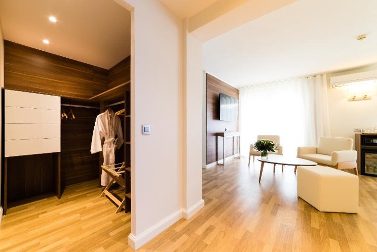 DOUBLE DELUXE Room
