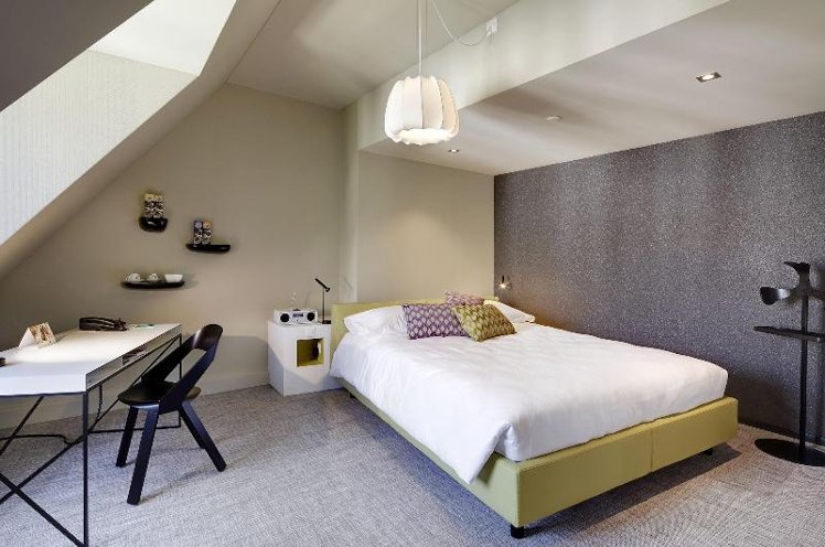 JUNIOR SUITE STANDARD Room