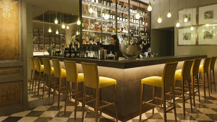 Bar