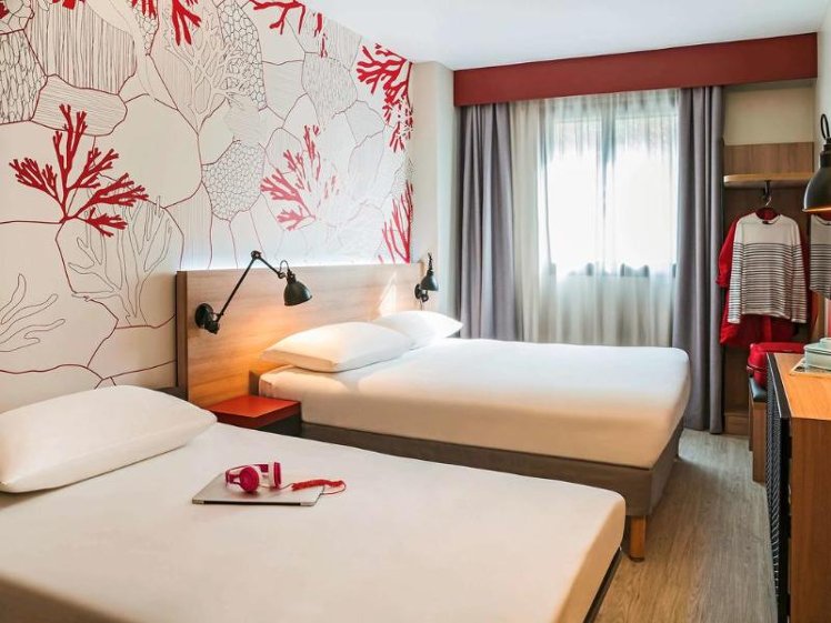 TRIPLE STANDARD Room
