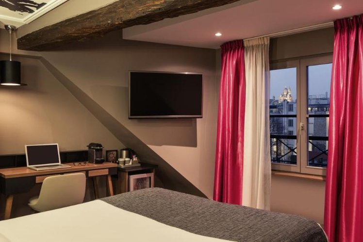 DOUBLE SUPERIOR Room