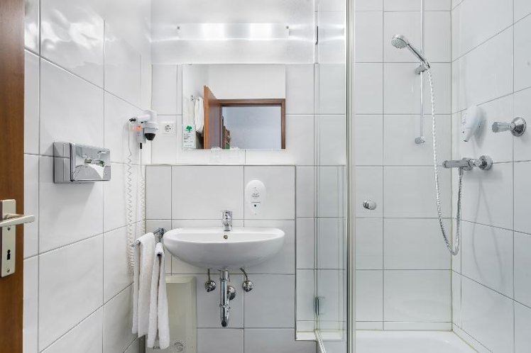 DOUBLE STANDARD Room