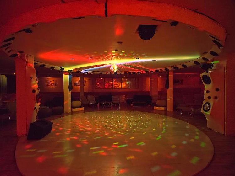 Bar
