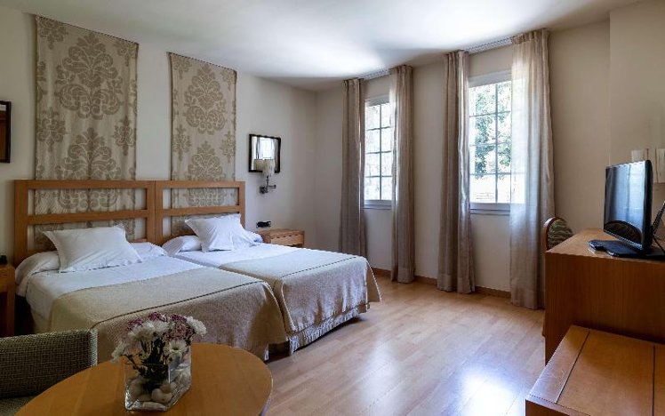 DOUBLE STANDARD Room