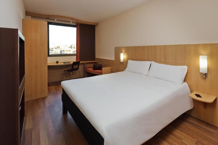 DOUBLE STANDARD Room