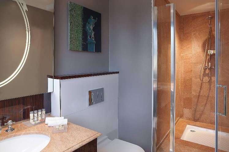 DOUBLE ONE BED Room