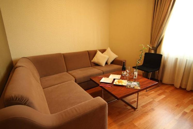 SUITE CAPACITY 1 Room