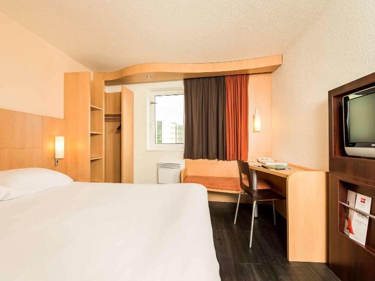 DOUBLE STANDARD Room
