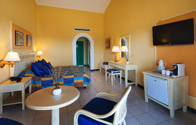 DOUBLE STANDARD Room