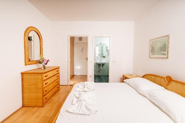 DOUBLE PARK VIEW Room