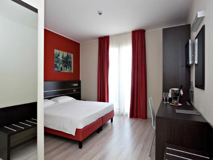 Double or Twin WITH BALCONY Room