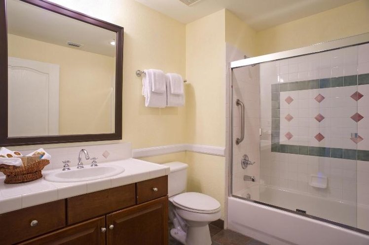 SUITE THREE BEDROOMS Room