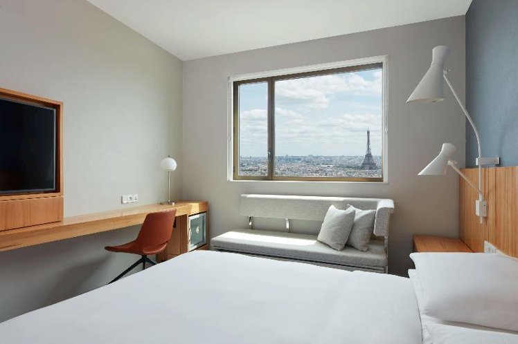 DOUBLE CLUB Room