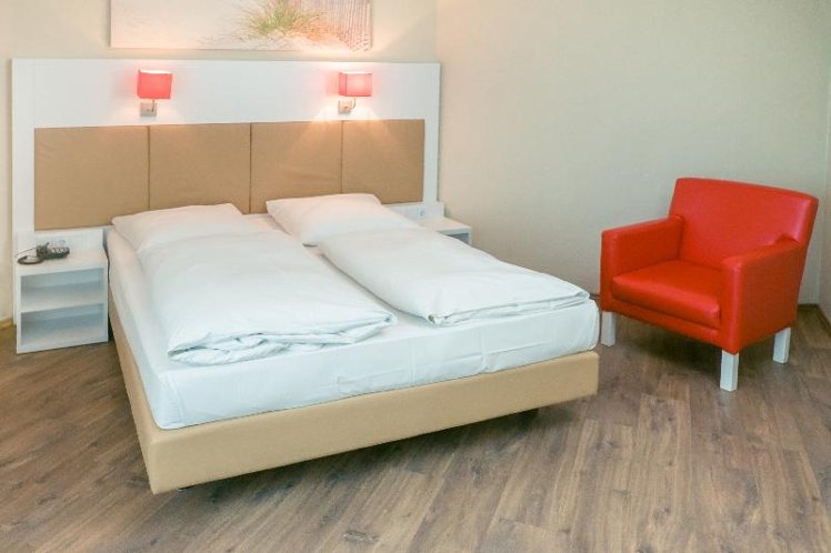 DOUBLE STANDARD Room