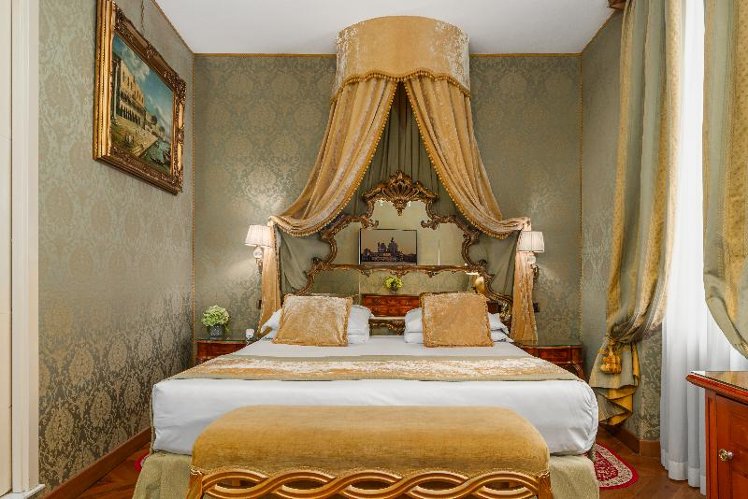 DOUBLE DELUXE Room