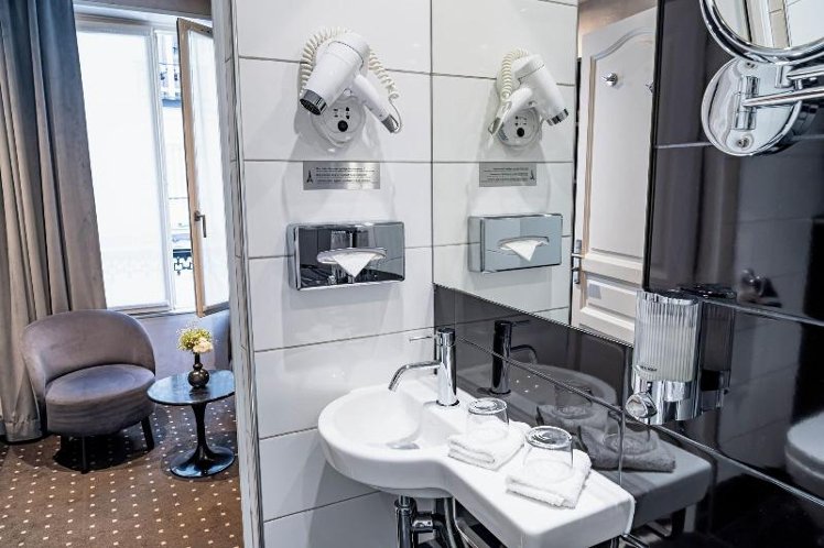 TWIN SUPERIOR Room