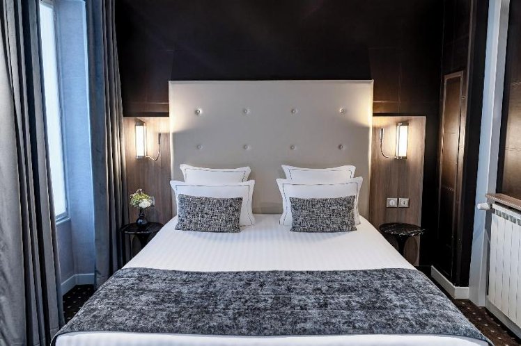 DOUBLE SUPERIOR Room