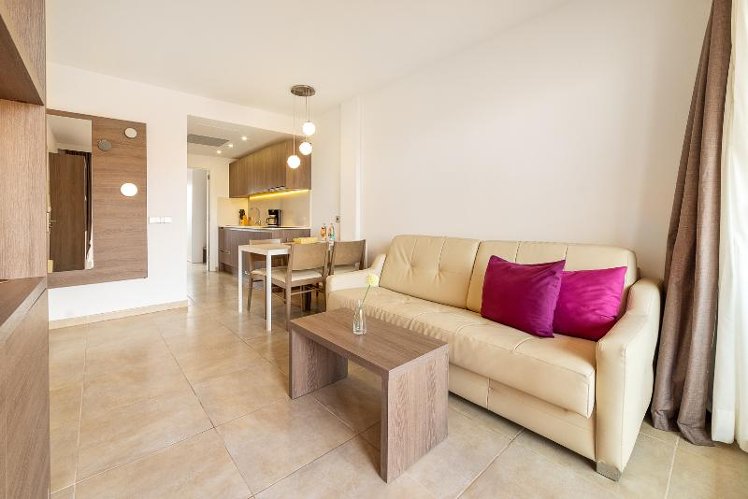 APARTMENT WITH BALCONY Room