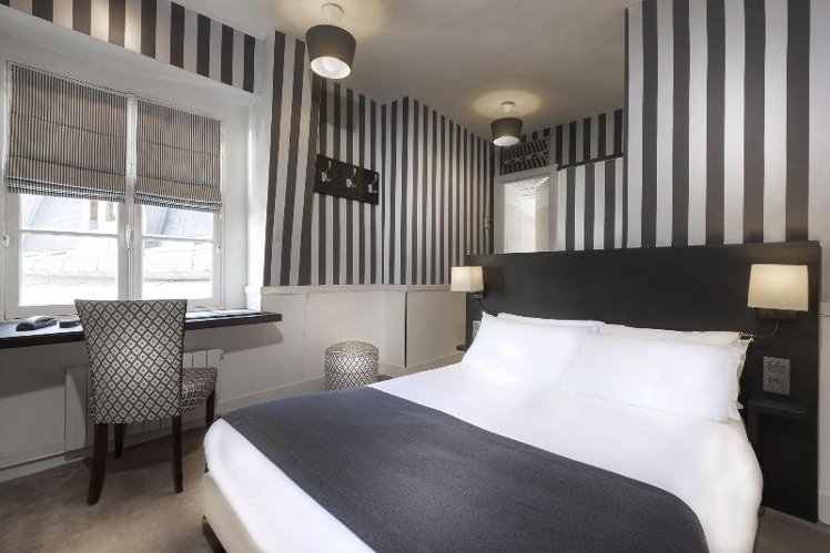 DOUBLE STANDARD Room