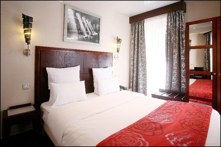 DOUBLE ONE BED Room