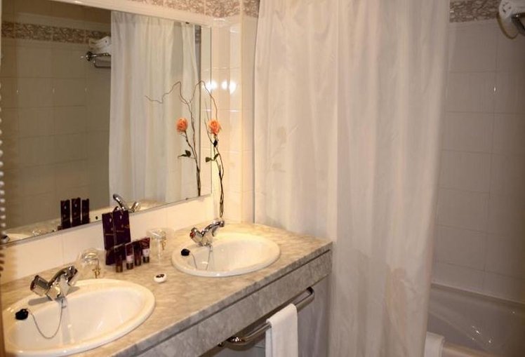 DOUBLE STANDARD Room