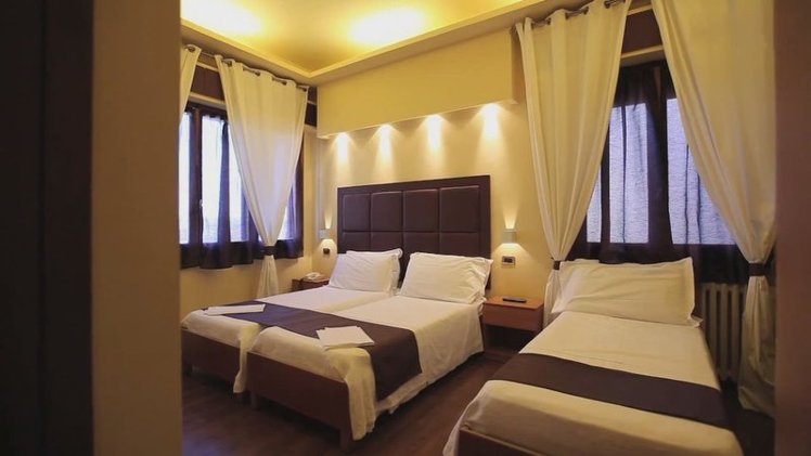 TRIPLE CLASSIC Room