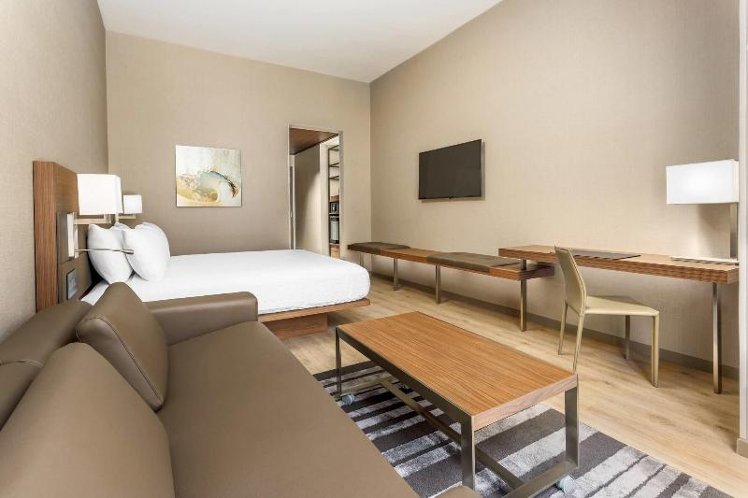DOUBLE KING SIZE BED Room