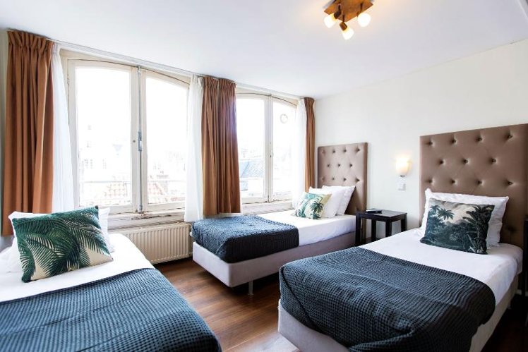 TRIPLE STANDARD Room