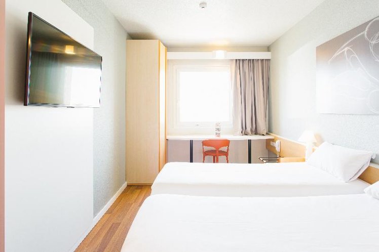 TWIN STANDARD Room