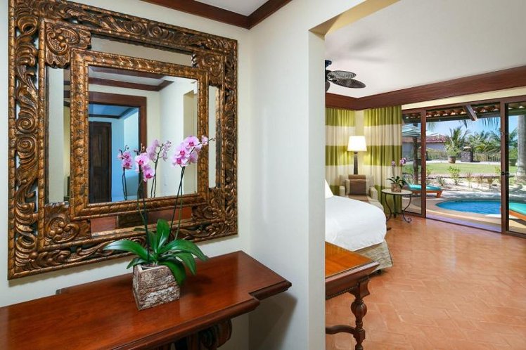 SUITE KING SIZE BED Room
