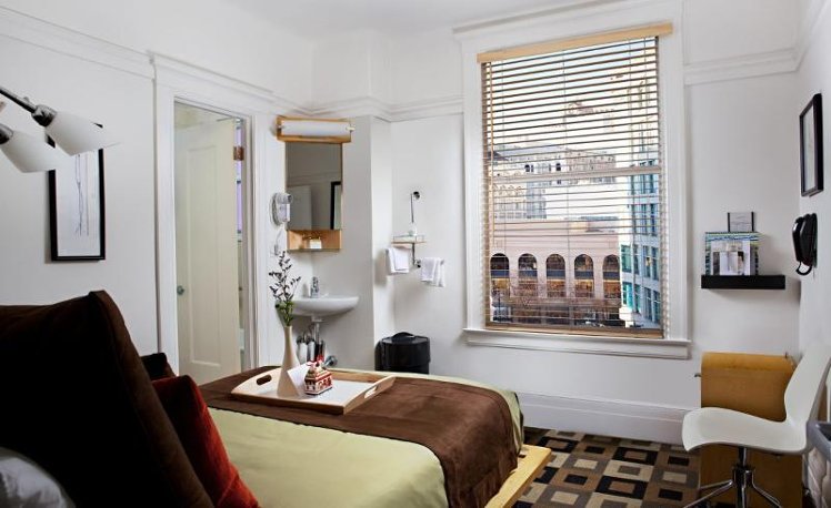 DOUBLE WITH DOUBLE BED Room