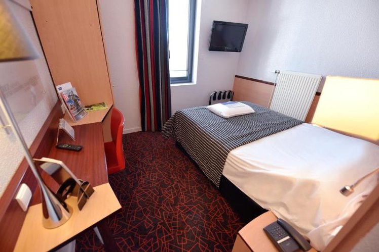 DOUBLE STANDARD Room