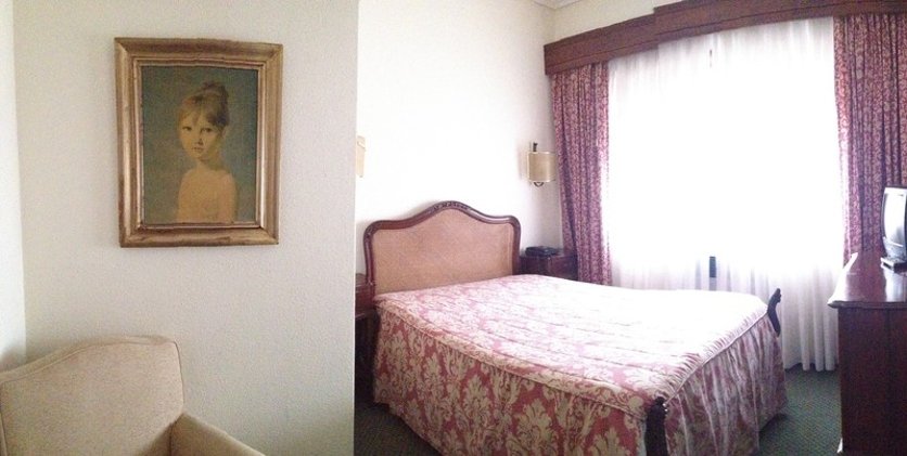 SINGLE STANDARD Room