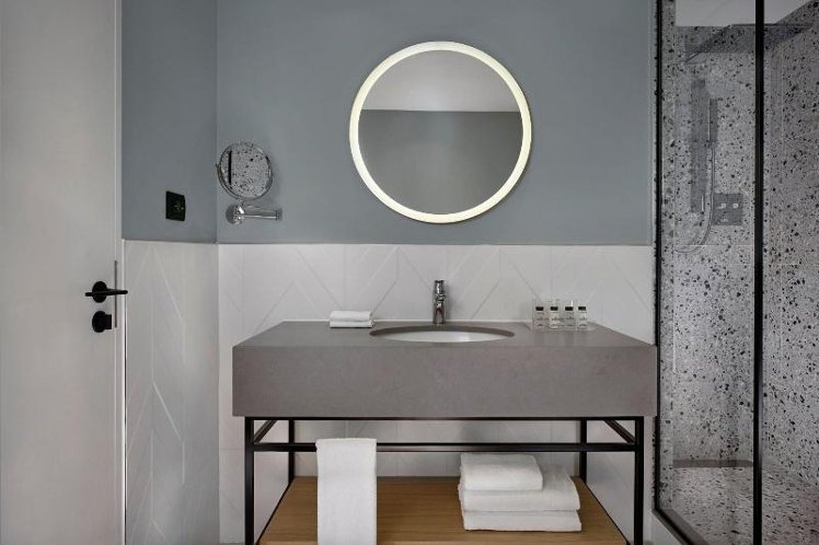 TWIN DELUXE Room