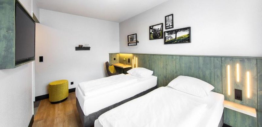 TWIN STANDARD Room