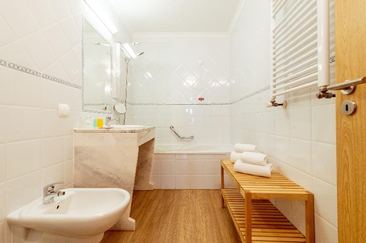 Double or Twin SIDE SEA VIEW Room