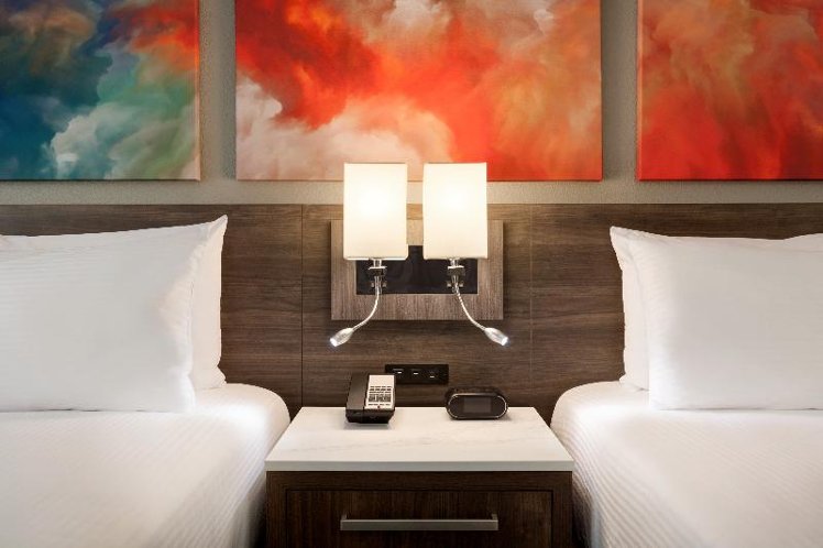 SUITE QUEEN SIZE BED Room