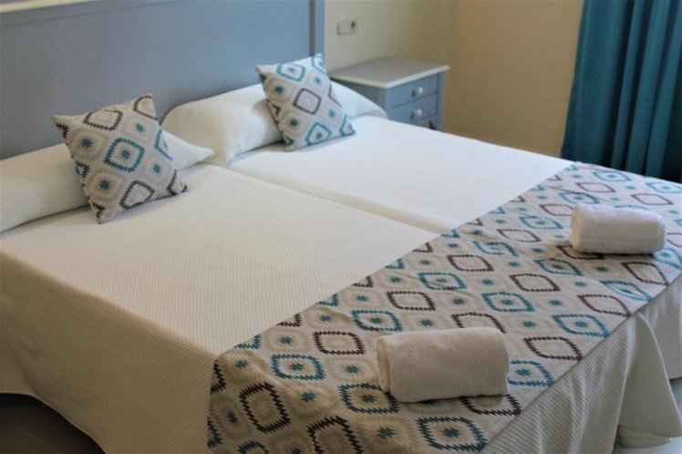 TRIPLE STANDARD Room