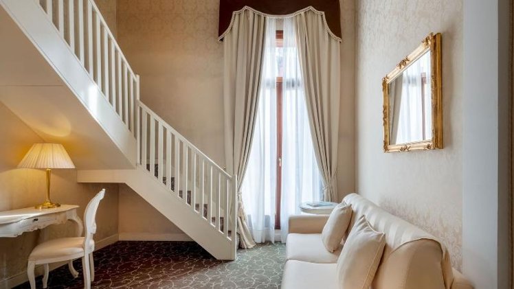 SUITE DELUXE Room