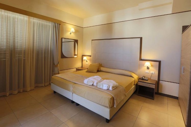 SINGLE STANDARD Room